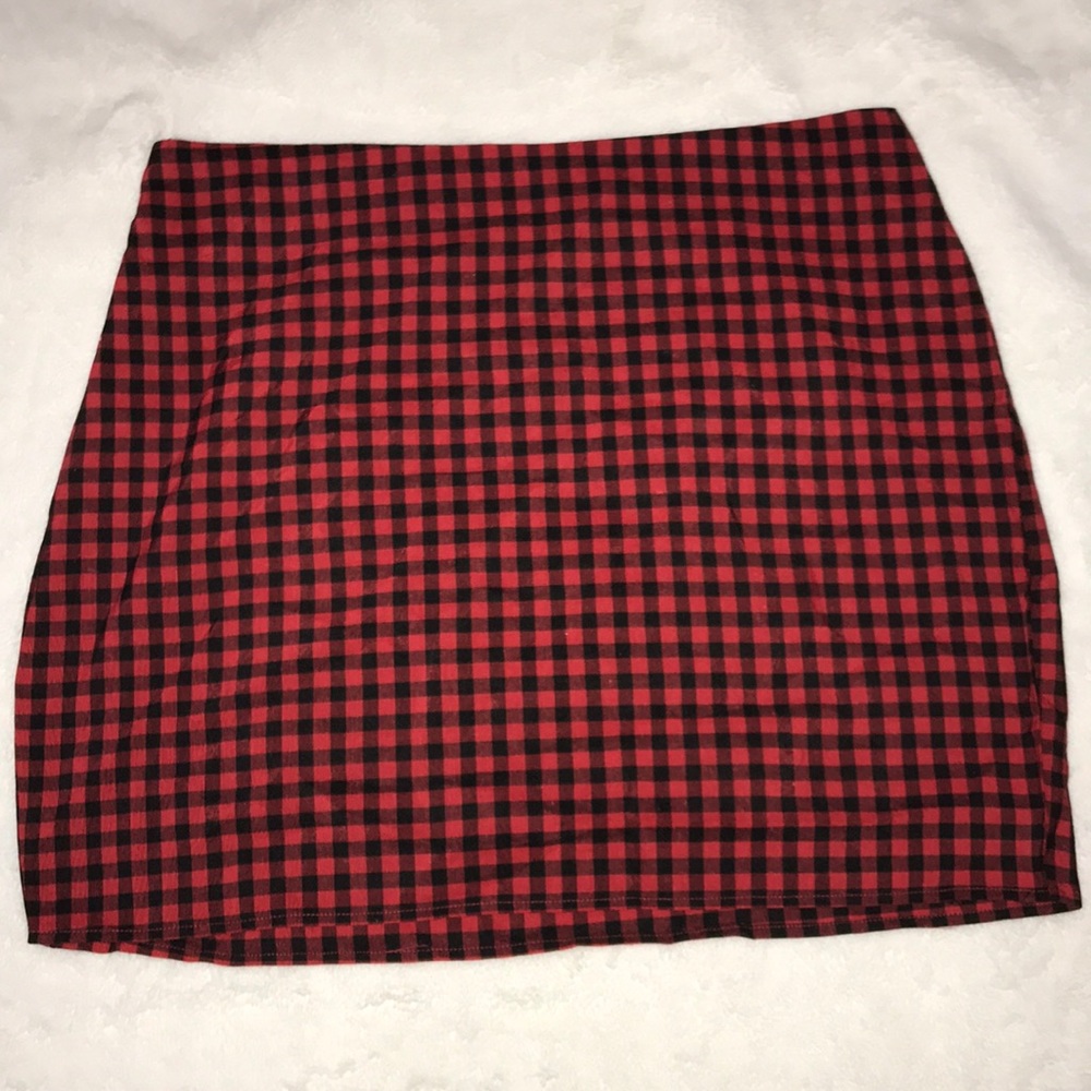RED AND BLACK SKIRT